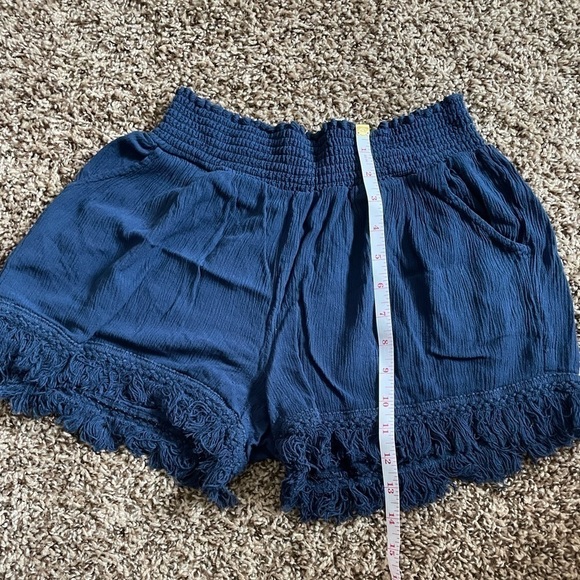 White Crow medium navy blue high rise shorts with pockets. - Picture 7 of 10